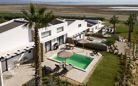 Flamingo View Suites